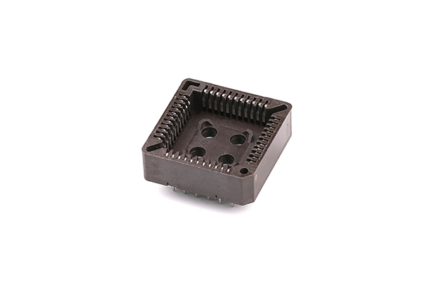 PLCC socket