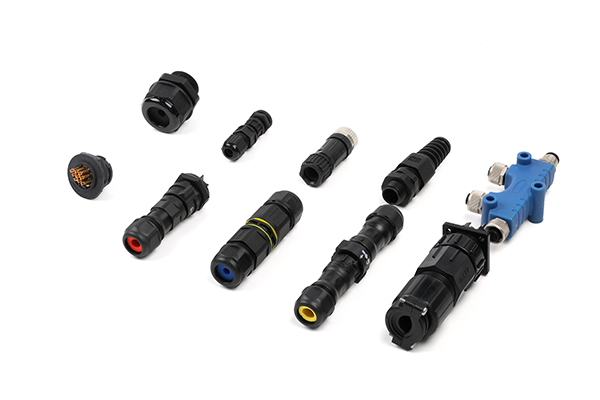 Plastic circular connectors